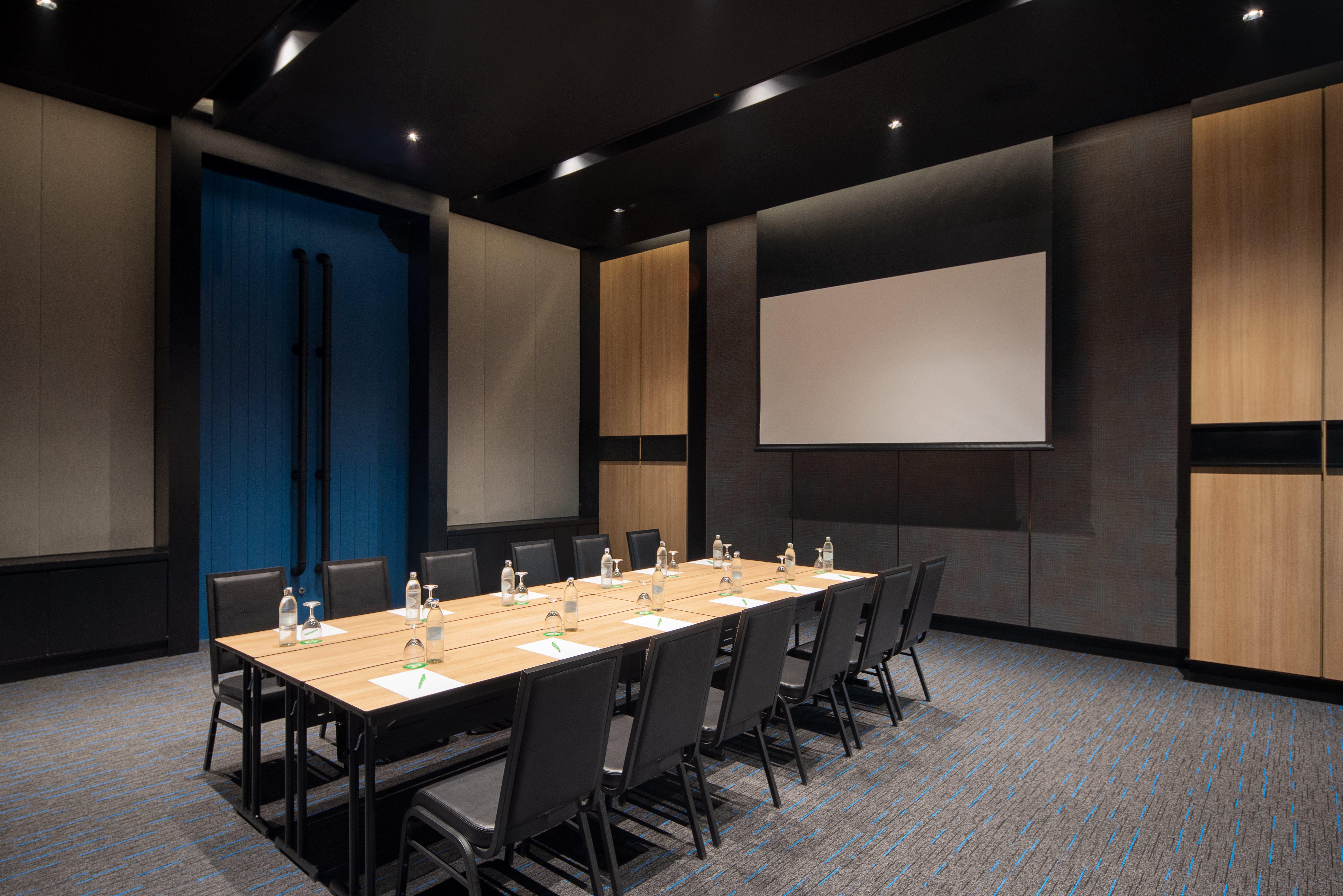 Holiday Inn & Suites Siracha Laemchabang By Ihg Сирача Экстерьер фото